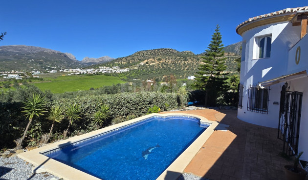 Odsprzedaż - Villa - Alcaucín - Inland