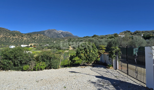 Odsprzedaż - Villa - Alcaucín - Inland