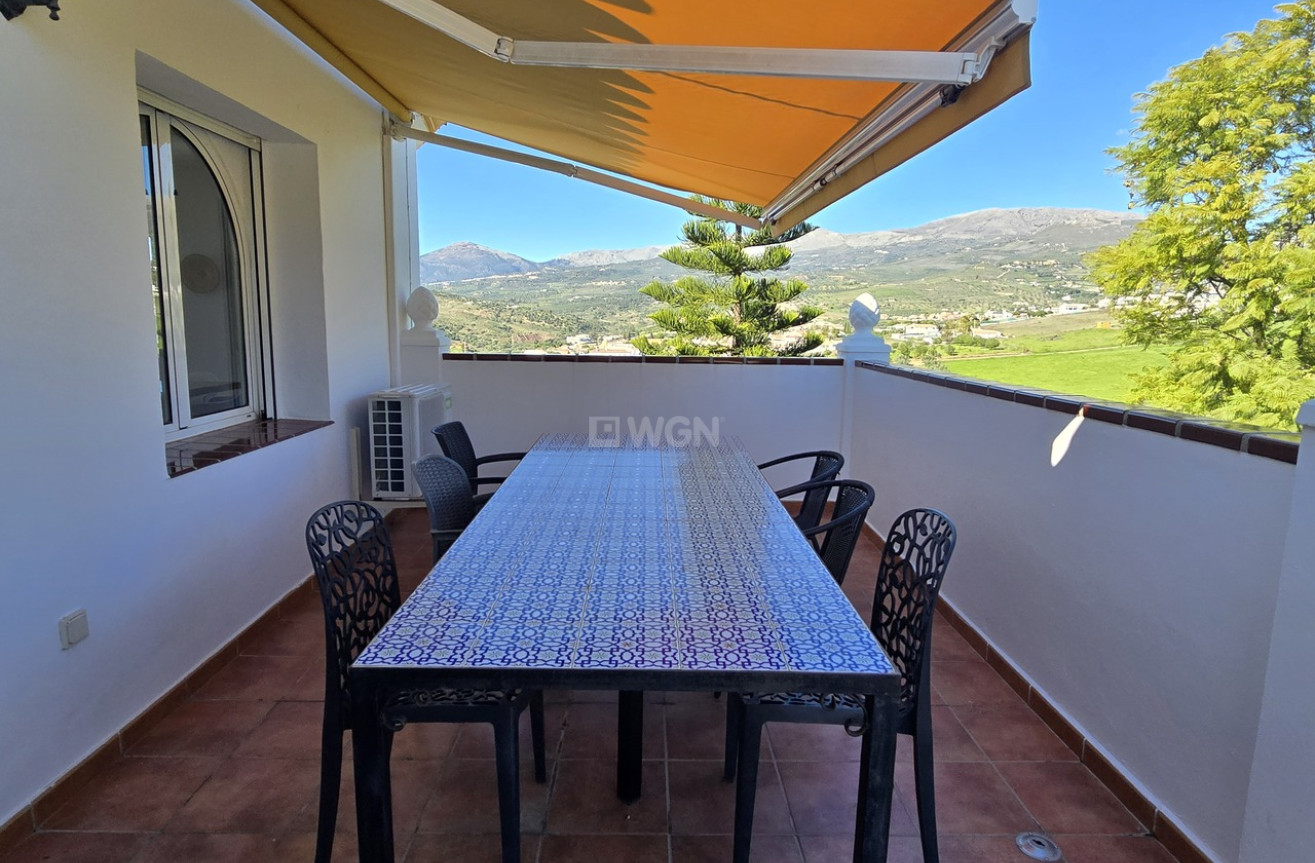 Odsprzedaż - Villa - Alcaucín - Inland