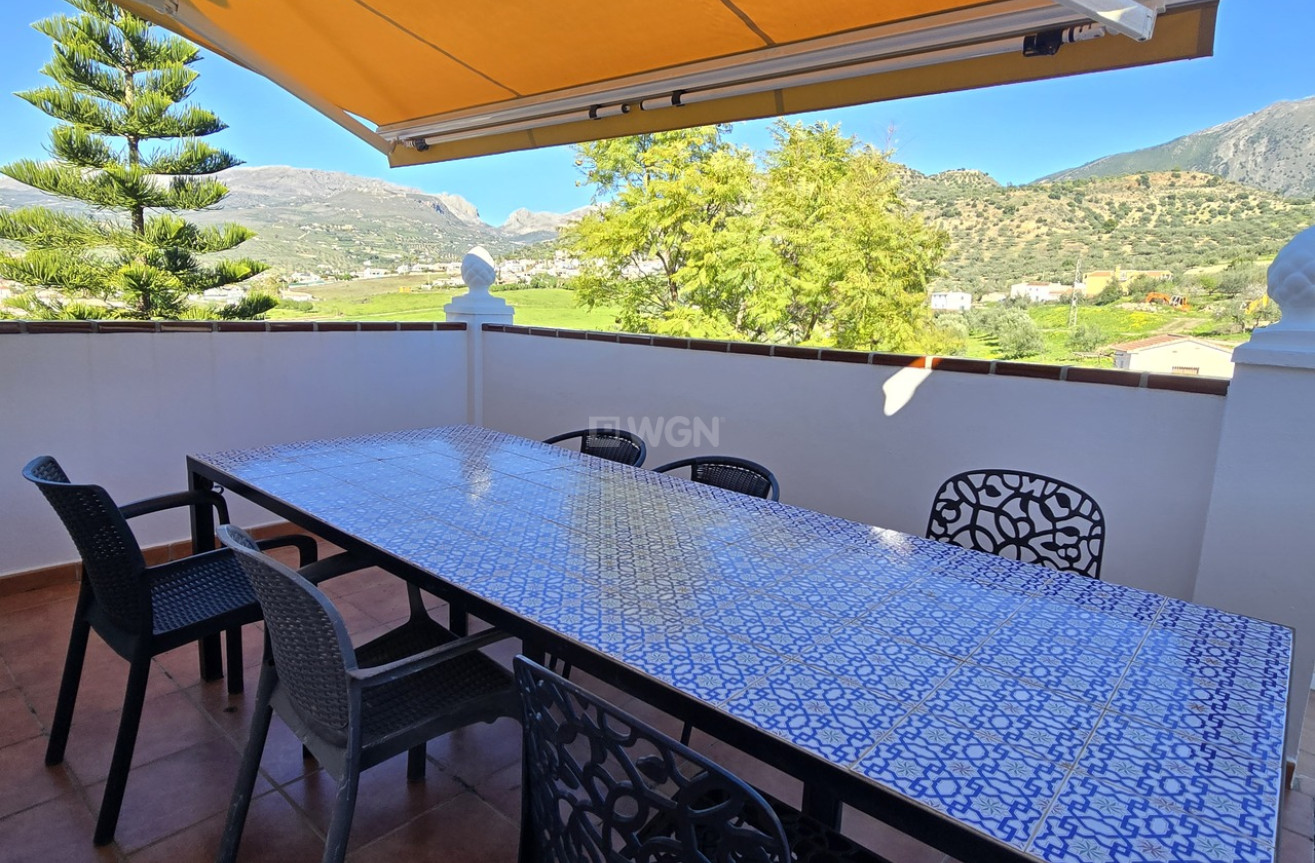 Odsprzedaż - Villa - Alcaucín - Inland