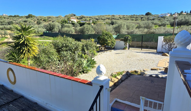 Odsprzedaż - Villa - Alcaucín - Inland