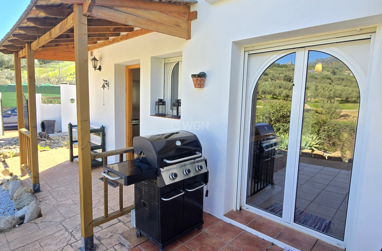 Odsprzedaż - Villa - Alcaucín - Inland