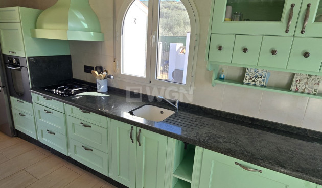 Odsprzedaż - Villa - Alcaucín - Inland