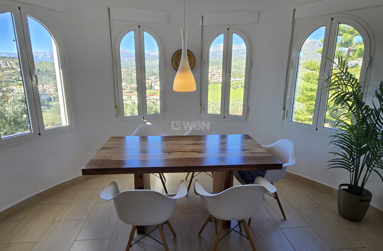 Odsprzedaż - Villa - Alcaucín - Inland