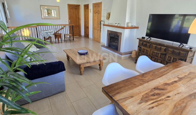 Odsprzedaż - Villa - Alcaucín - Inland