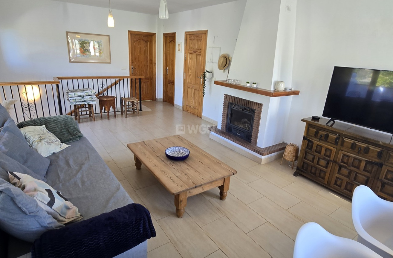 Odsprzedaż - Villa - Alcaucín - Inland