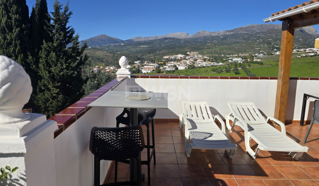 Odsprzedaż - Villa - Alcaucín - Inland