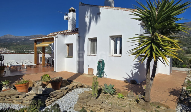 Odsprzedaż - Villa - Alcaucín - Inland