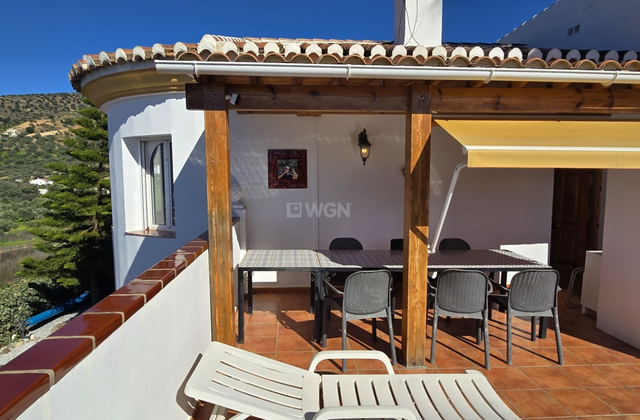 Odsprzedaż - Villa - Alcaucín - Inland