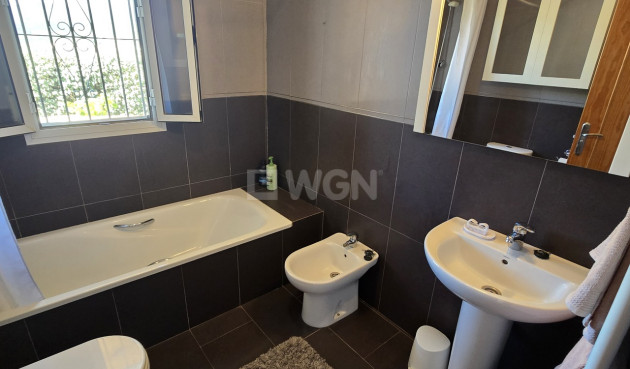 Odsprzedaż - Villa - Alcaucín - Inland