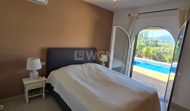 Odsprzedaż - Villa - Alcaucín - Inland