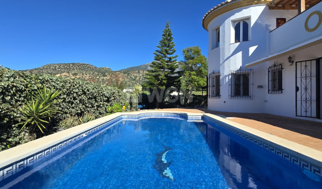 Odsprzedaż - Villa - Alcaucín - Inland