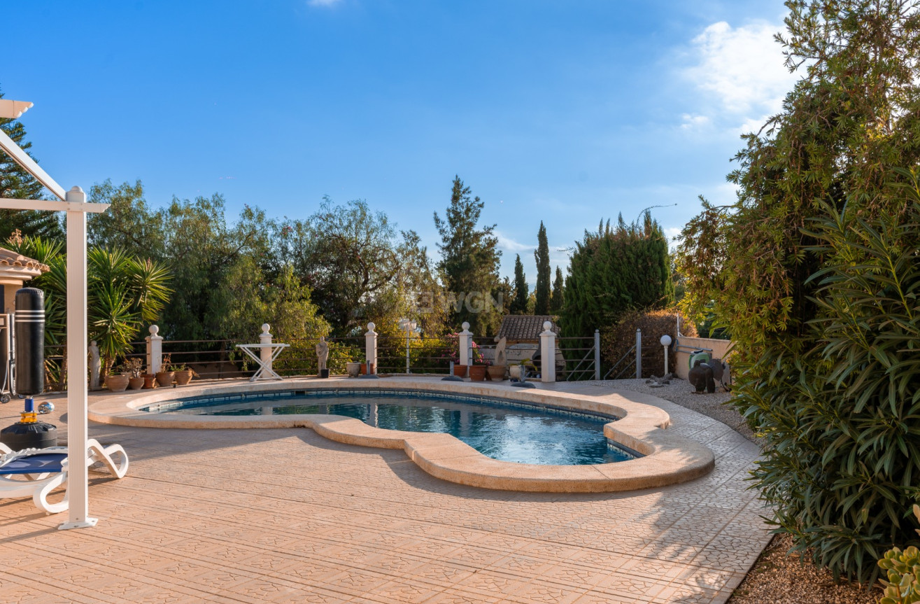 Odsprzedaż - Villa - Busot - Costa Blanca