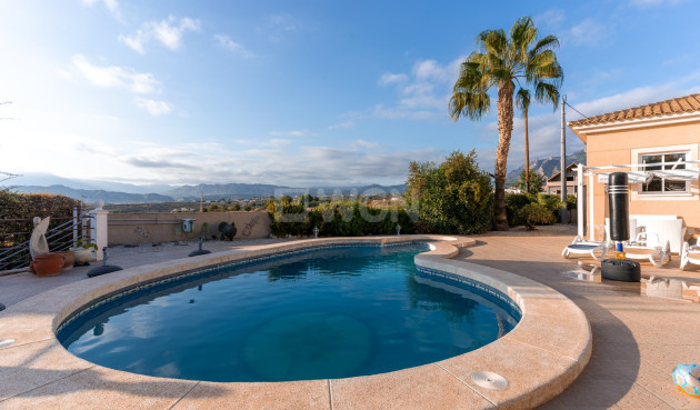 Odsprzedaż - Villa - Busot - Costa Blanca