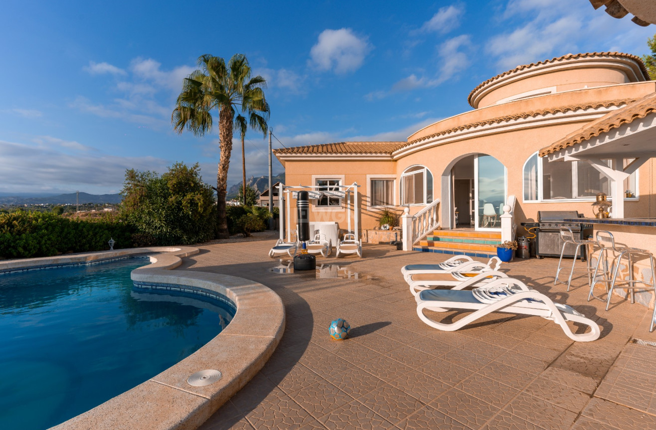 Odsprzedaż - Villa - Busot - Costa Blanca