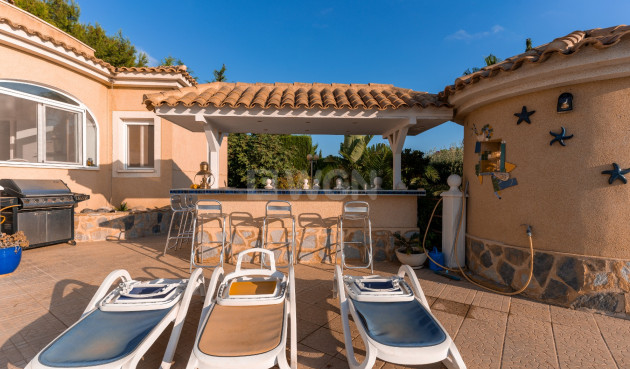 Odsprzedaż - Villa - Busot - Costa Blanca