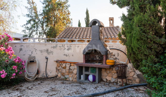 Odsprzedaż - Villa - Busot - Costa Blanca