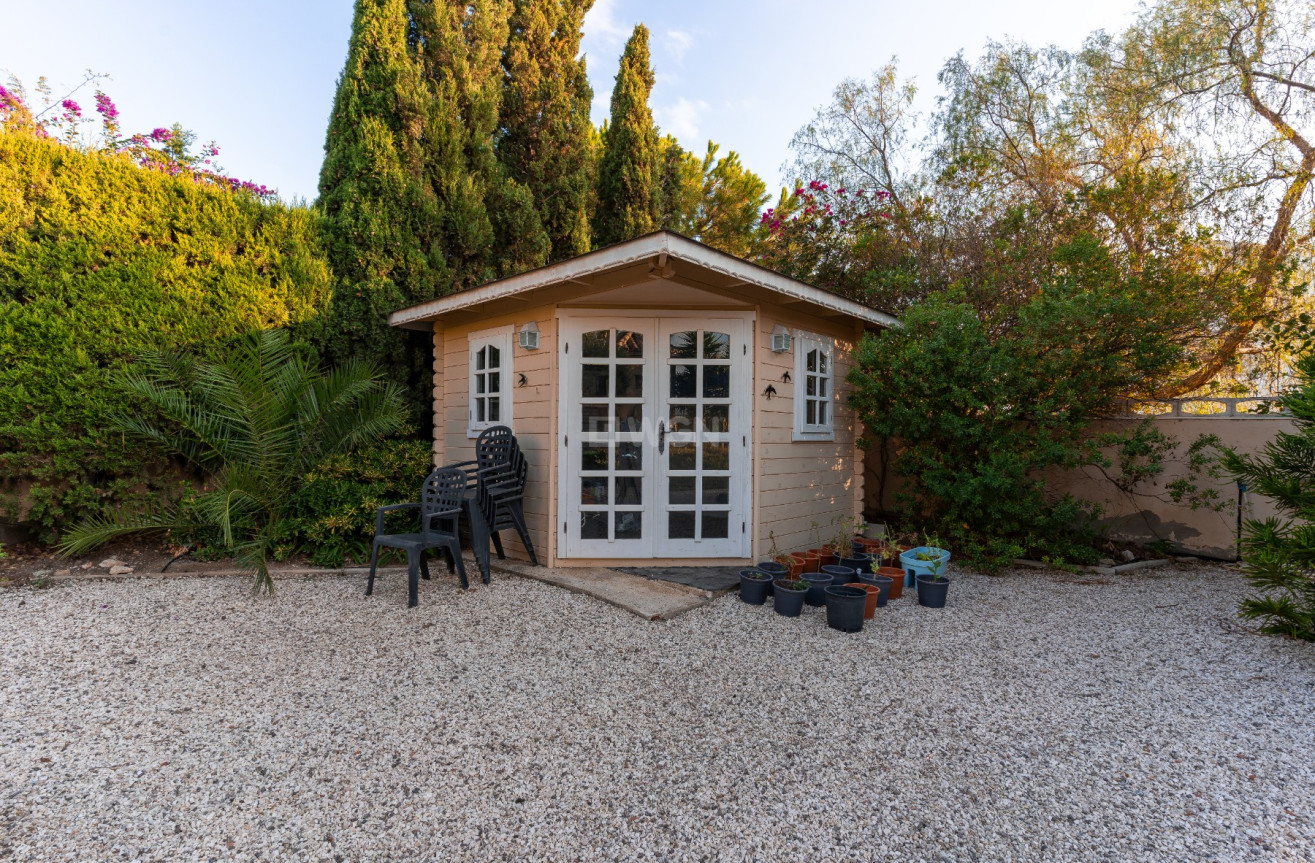 Odsprzedaż - Villa - Busot - Costa Blanca