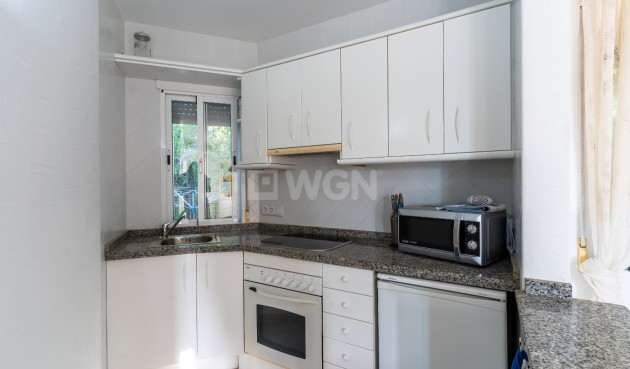 Odsprzedaż - Villa - Busot - Costa Blanca