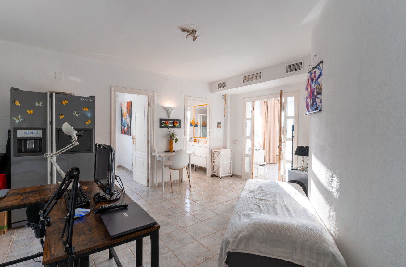 Odsprzedaż - Villa - Busot - Costa Blanca