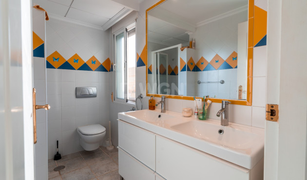 Odsprzedaż - Villa - Busot - Costa Blanca