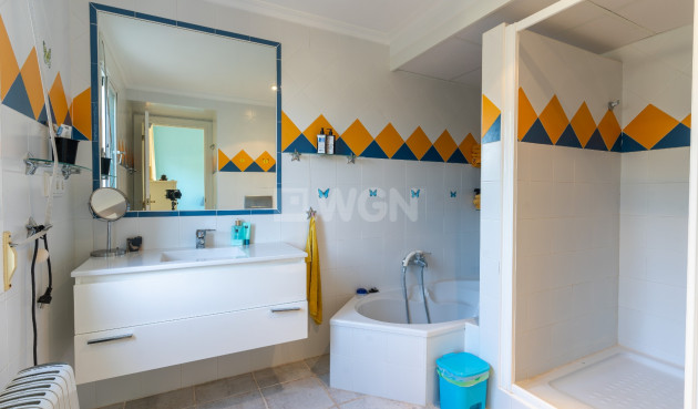 Odsprzedaż - Villa - Busot - Costa Blanca