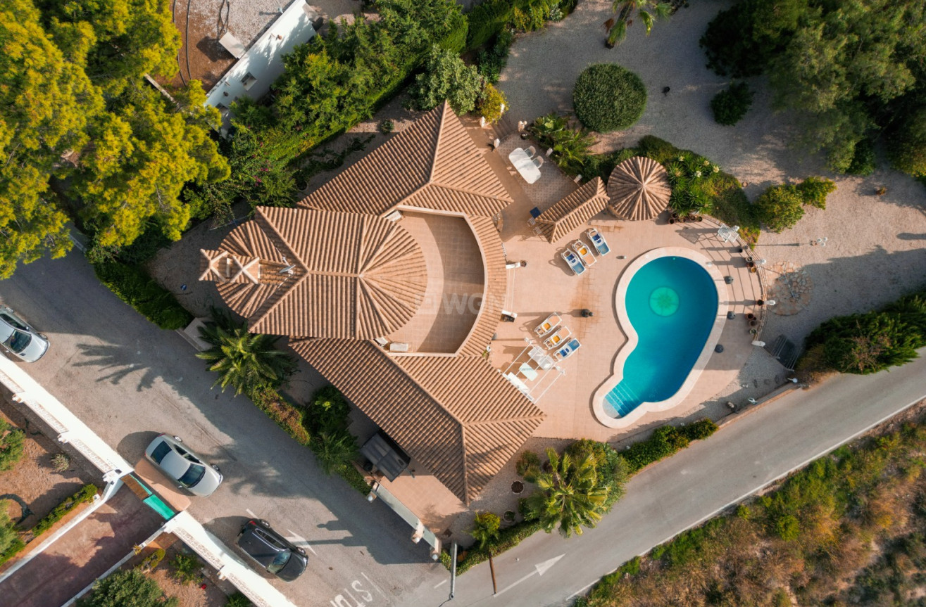 Odsprzedaż - Villa - Busot - Costa Blanca