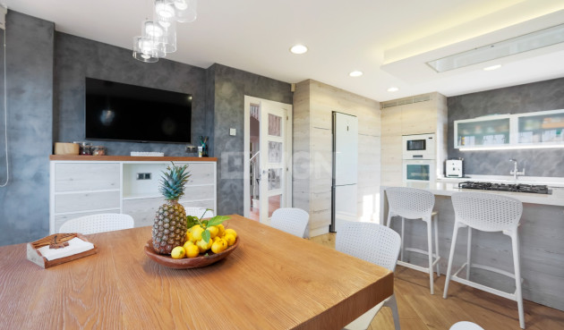 Odsprzedaż - Villa - San Vicente del Raspeig - Inland