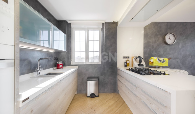 Odsprzedaż - Villa - San Vicente del Raspeig - Inland