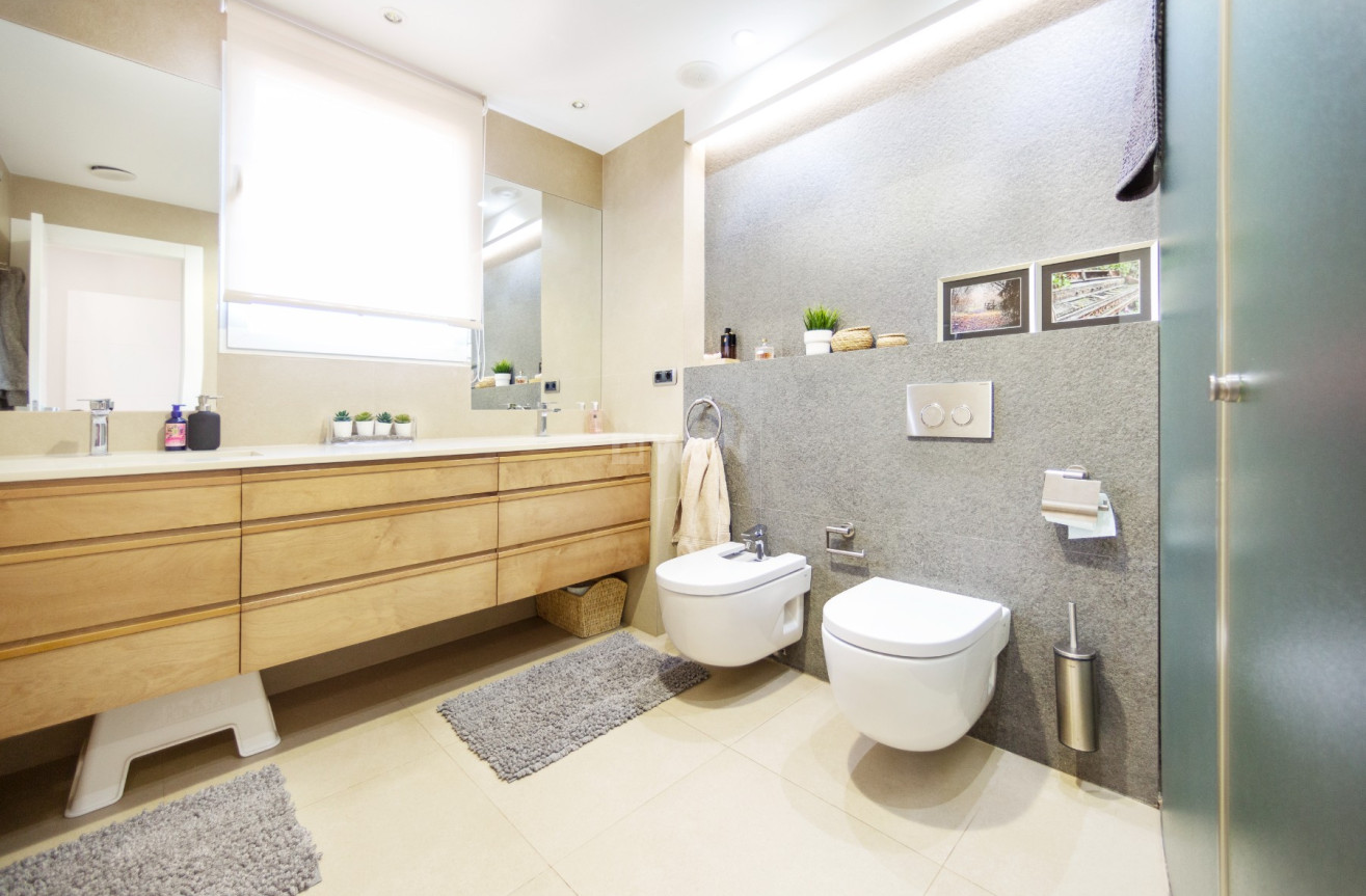 Odsprzedaż - Villa - San Vicente del Raspeig - Inland