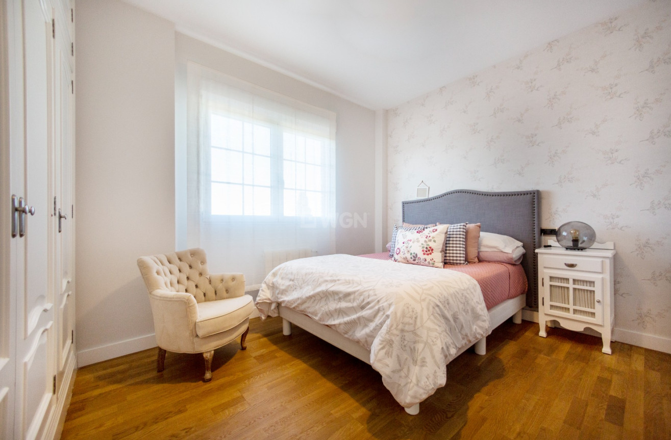 Odsprzedaż - Villa - San Vicente del Raspeig - Inland