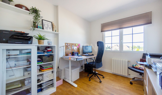 Odsprzedaż - Villa - San Vicente del Raspeig - Inland