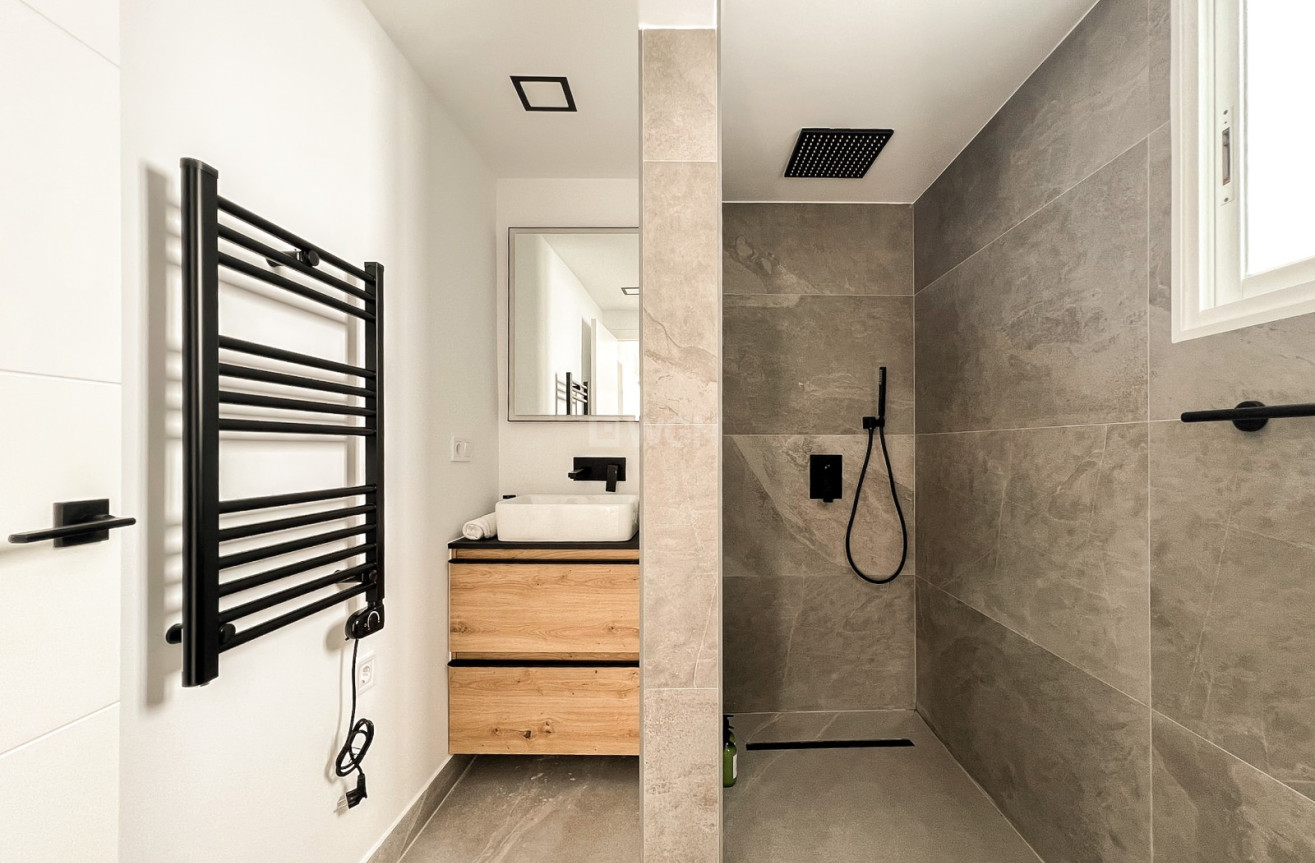 Odsprzedaż - Mieszkanie w bloku - Alicante - Costa Blanca