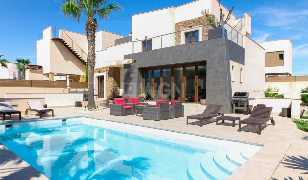 Odsprzedaż - Villa - Torrevieja - Costa Blanca