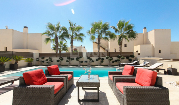 Odsprzedaż - Villa - Torrevieja - Costa Blanca