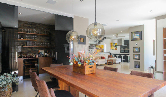 Odsprzedaż - Villa - Torrevieja - Costa Blanca