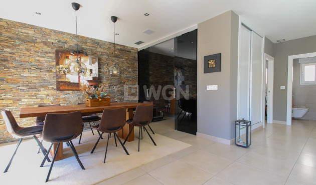 Odsprzedaż - Villa - Torrevieja - Costa Blanca