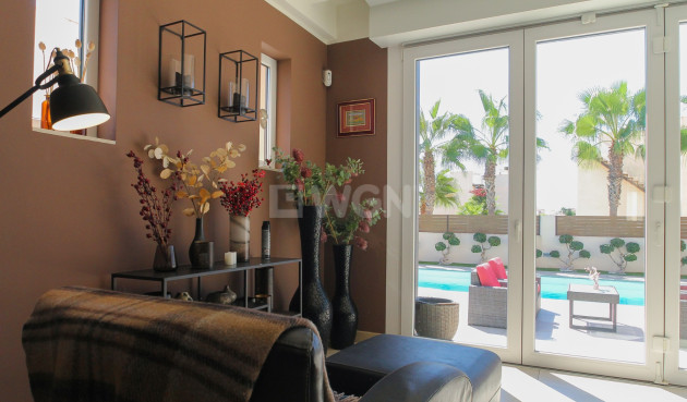 Odsprzedaż - Villa - Torrevieja - Costa Blanca