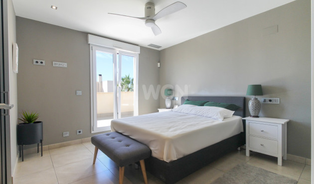 Odsprzedaż - Villa - Torrevieja - Costa Blanca