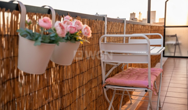 Odsprzedaż - Mieszkanie w bloku - El Campello - Costa Blanca