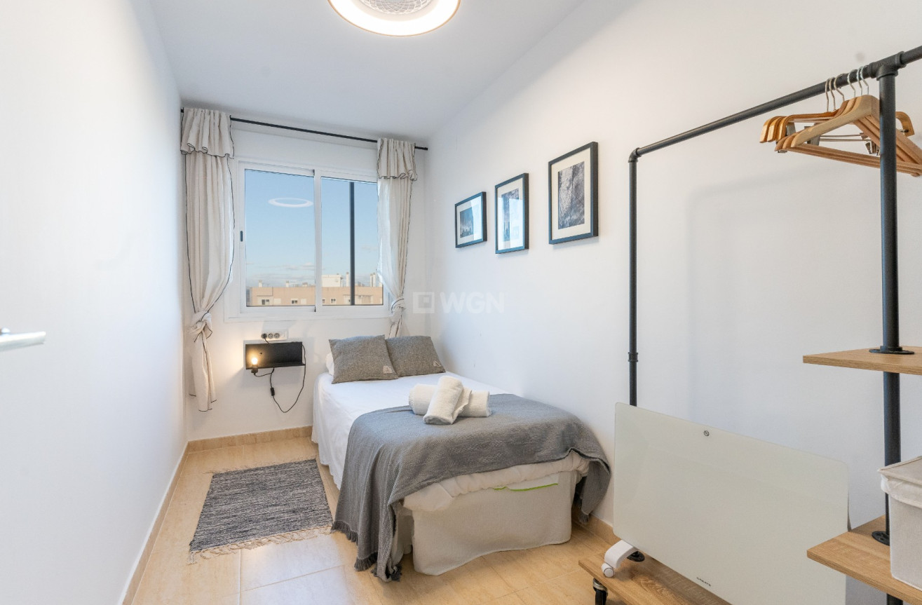 Odsprzedaż - Mieszkanie w bloku - El Campello - Costa Blanca