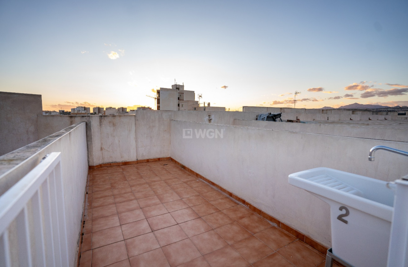 Odsprzedaż - Mieszkanie w bloku - El Campello - Costa Blanca