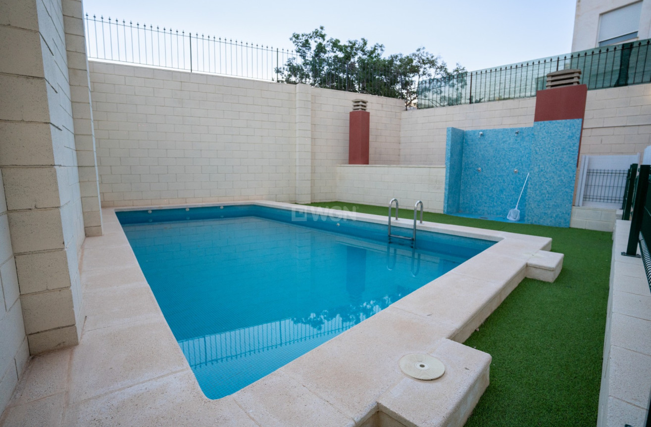 Odsprzedaż - Mieszkanie w bloku - El Campello - Costa Blanca