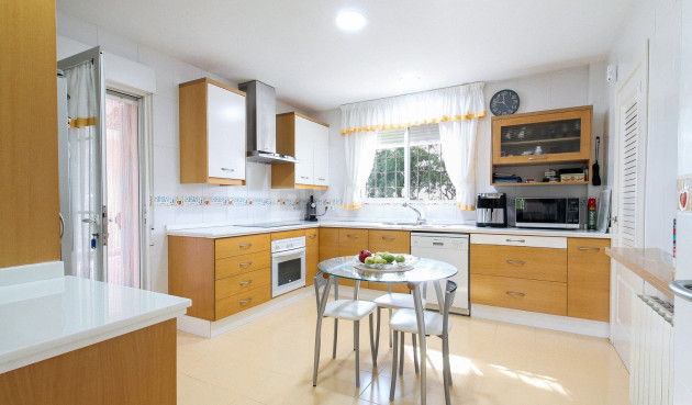 Odsprzedaż - Villa - San Vicente del Raspeig - Inland