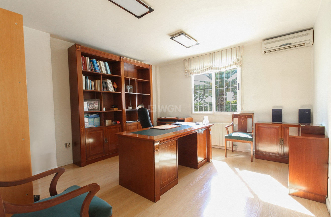 Odsprzedaż - Villa - San Vicente del Raspeig - Inland