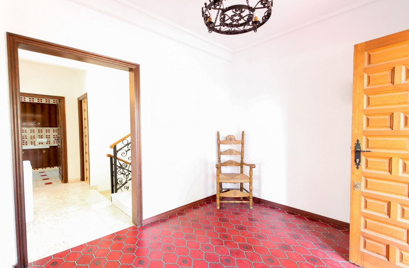 Odsprzedaż - Villa - El Campello - Costa Blanca