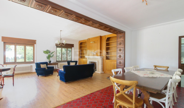 Odsprzedaż - Villa - El Campello - Costa Blanca