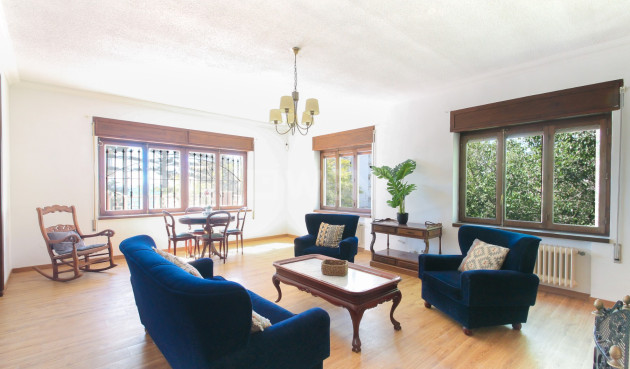 Odsprzedaż - Villa - El Campello - Costa Blanca