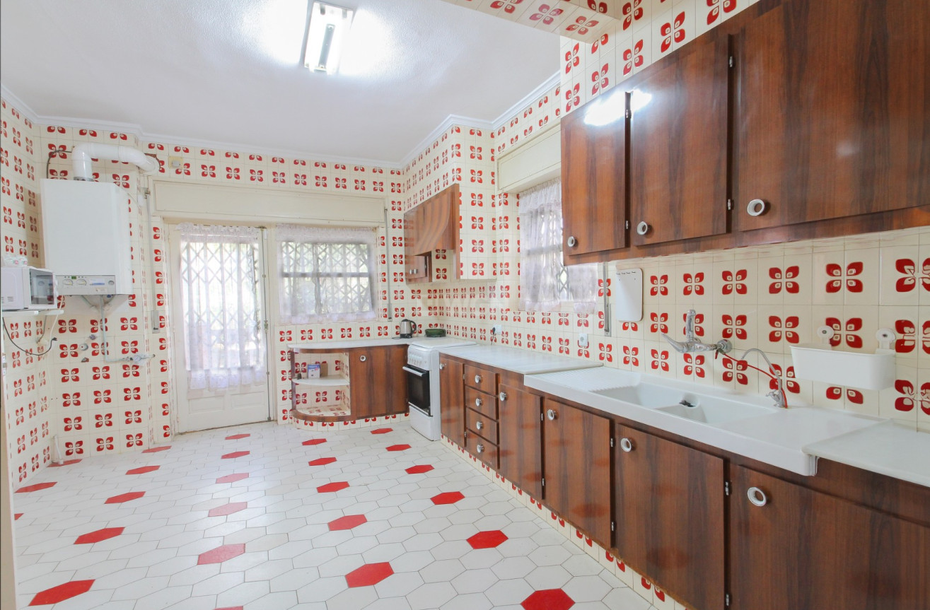 Odsprzedaż - Villa - El Campello - Costa Blanca