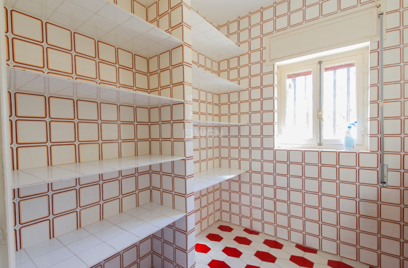 Odsprzedaż - Villa - El Campello - Costa Blanca